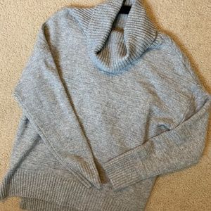 Grey Old Navy turtleneck sweater